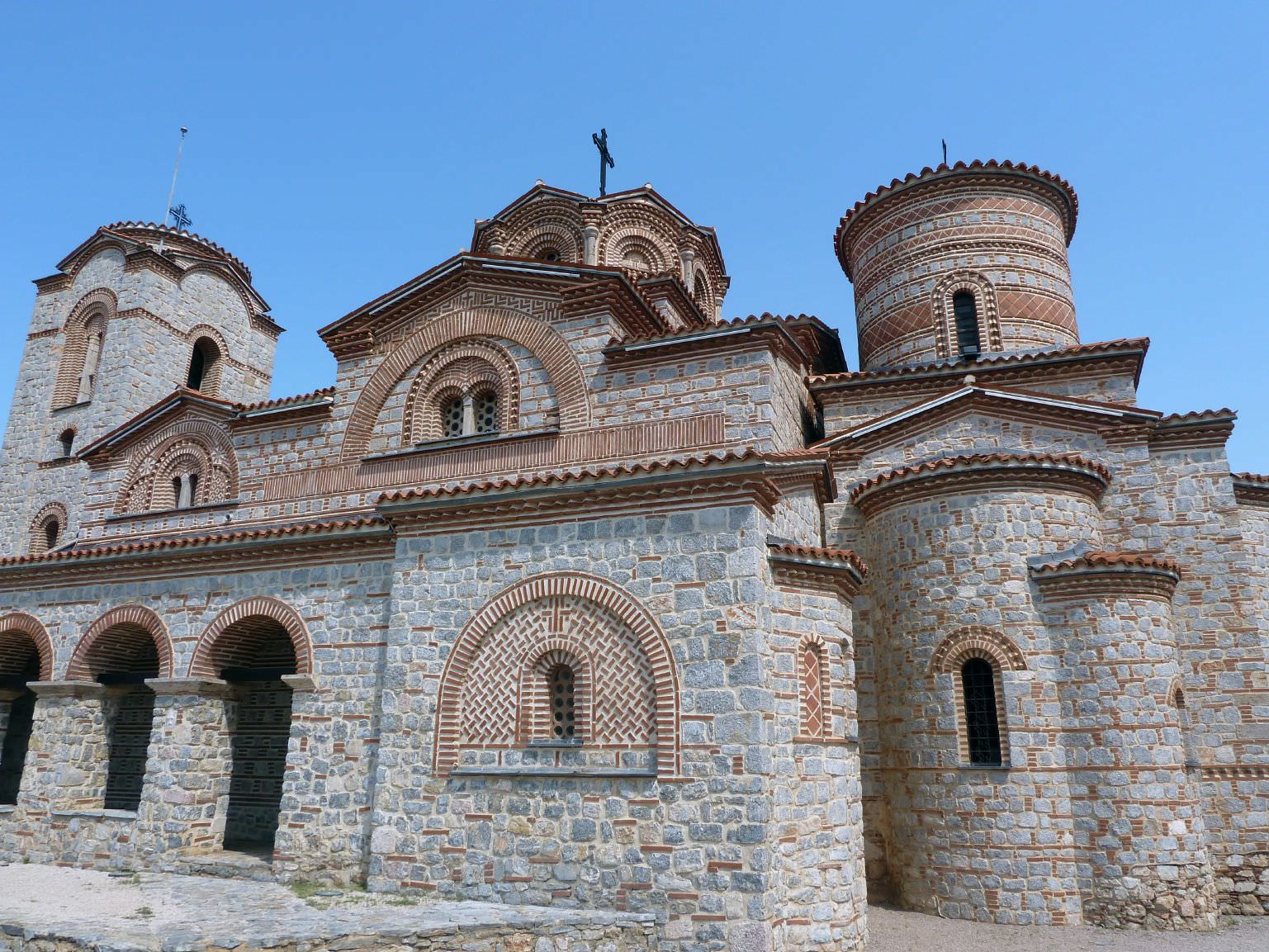 Plaoshnik, εκκλησία Αγίου Παντελεήμονα