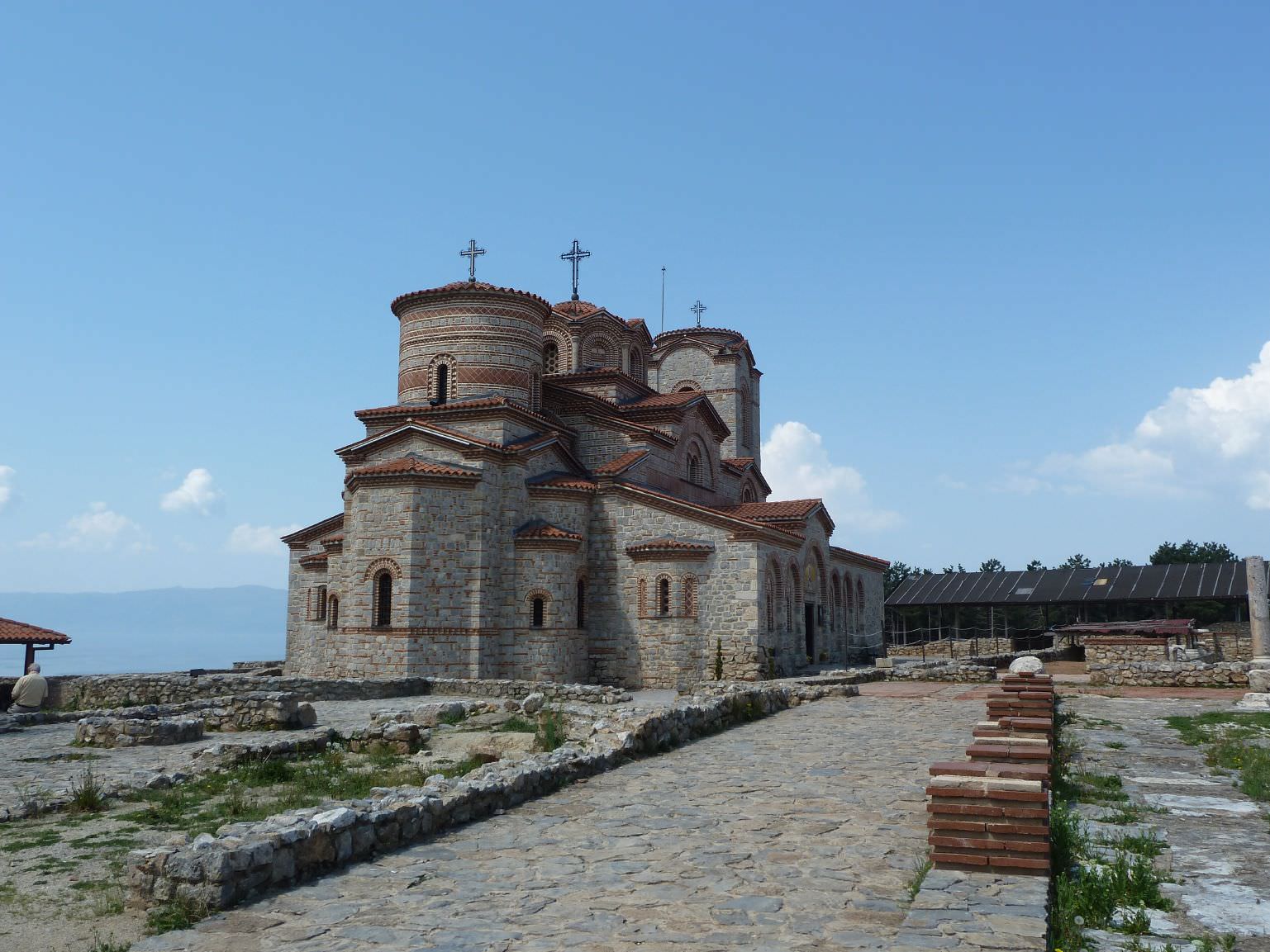 Plaoshnik, εκκλησία Αγίου Παντελεήμονα