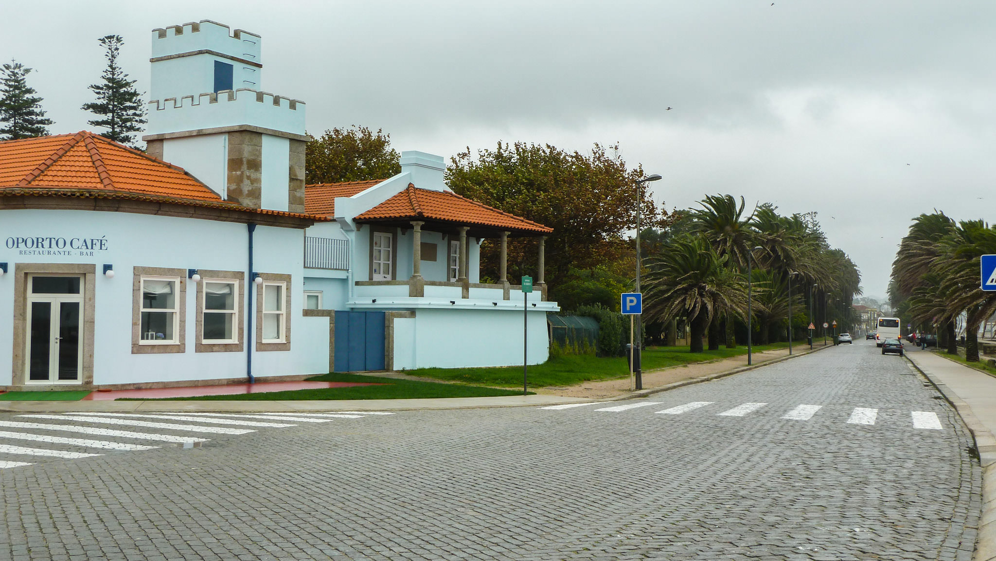 Porto - Avenida de Dom Carlos I