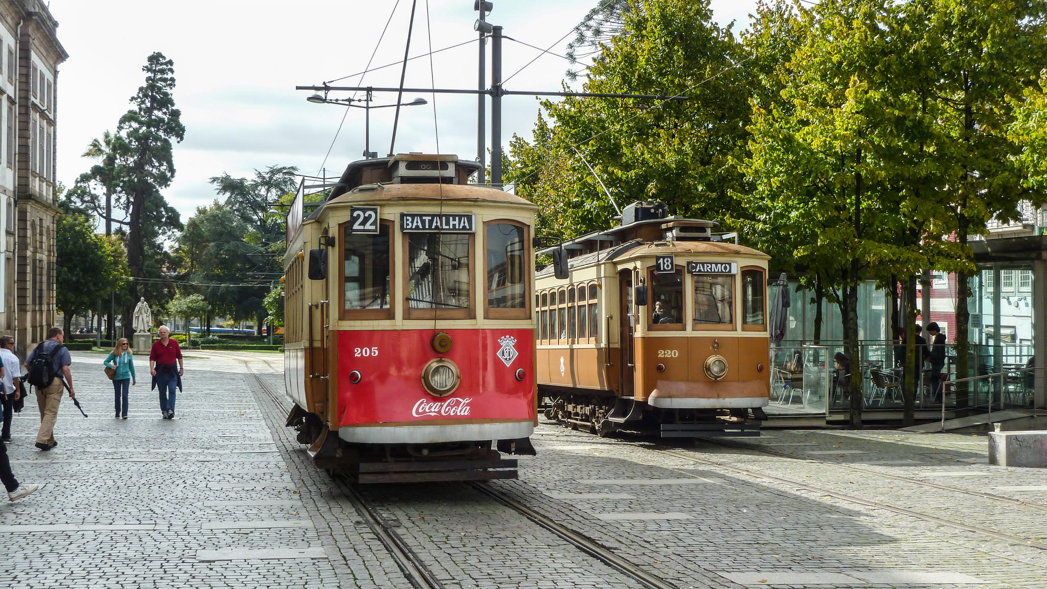 Praça de Parada Leitão, old tram - Porto