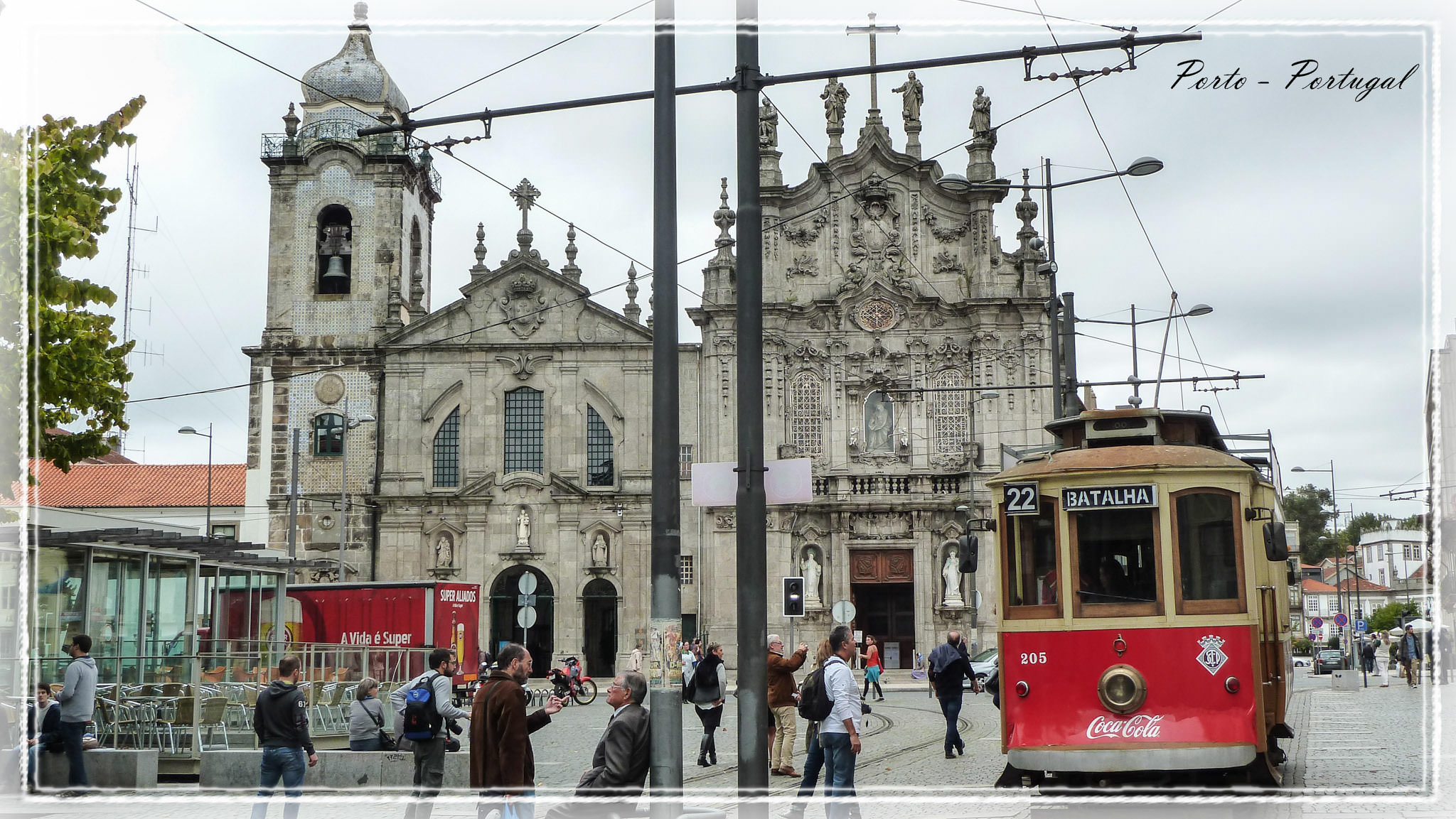 Praça de Parada Leitão, old tram - Porto