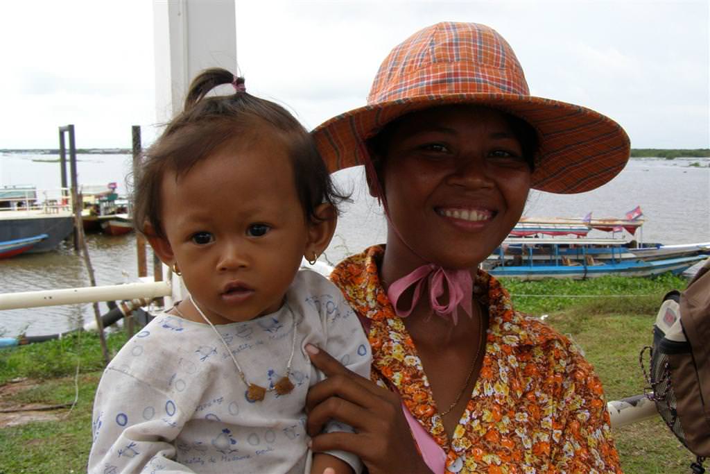 smily people in cambodia