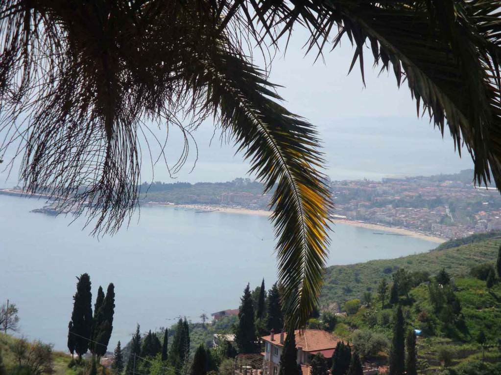 Taormina-Με θέα το Giardini Naxos