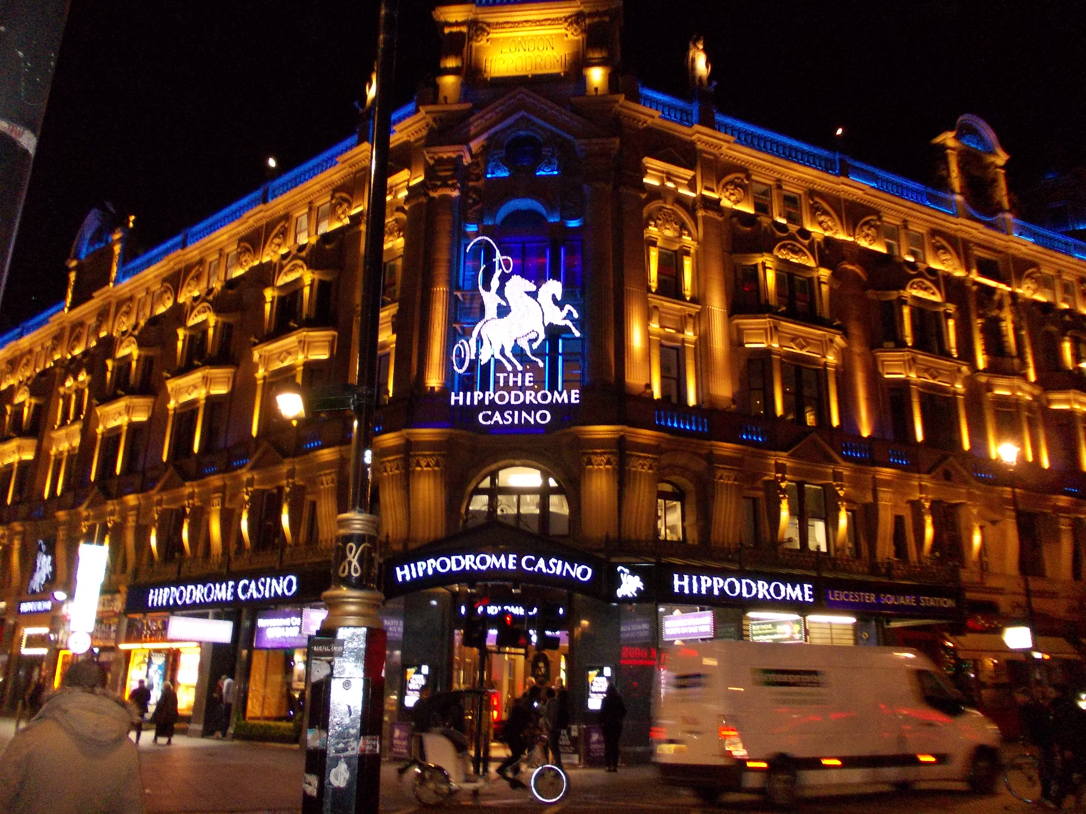 The Hippodrome Casino, Πλατεία Leicester