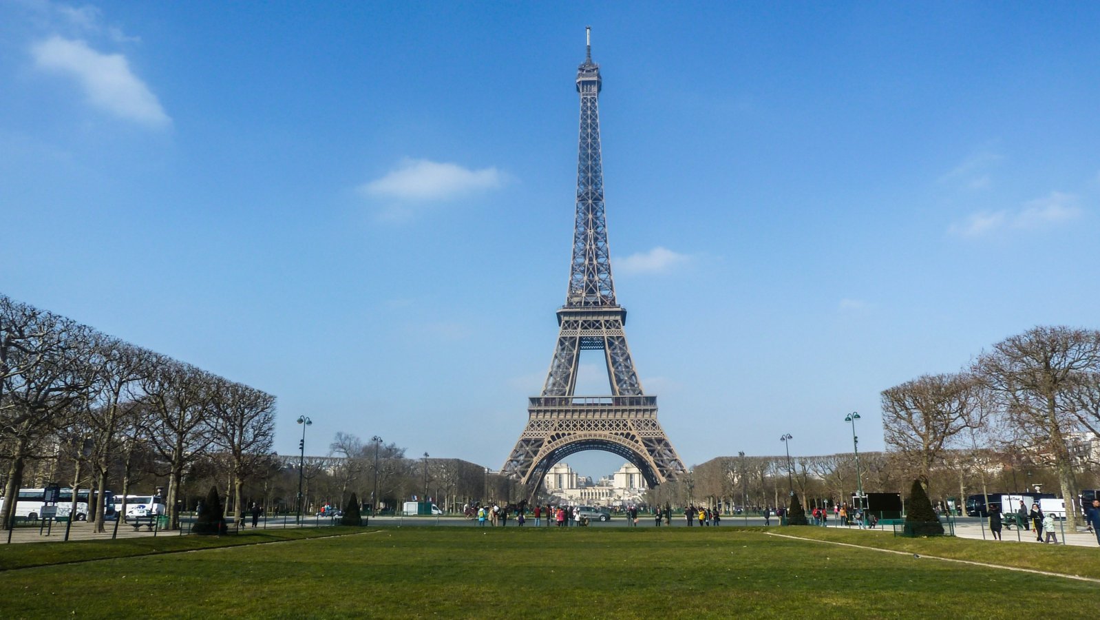 Tour Eiffel - Parc du Champ-de-Mars