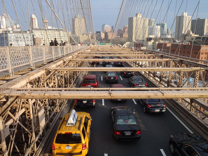 Traffic στην Brooklyn bridge