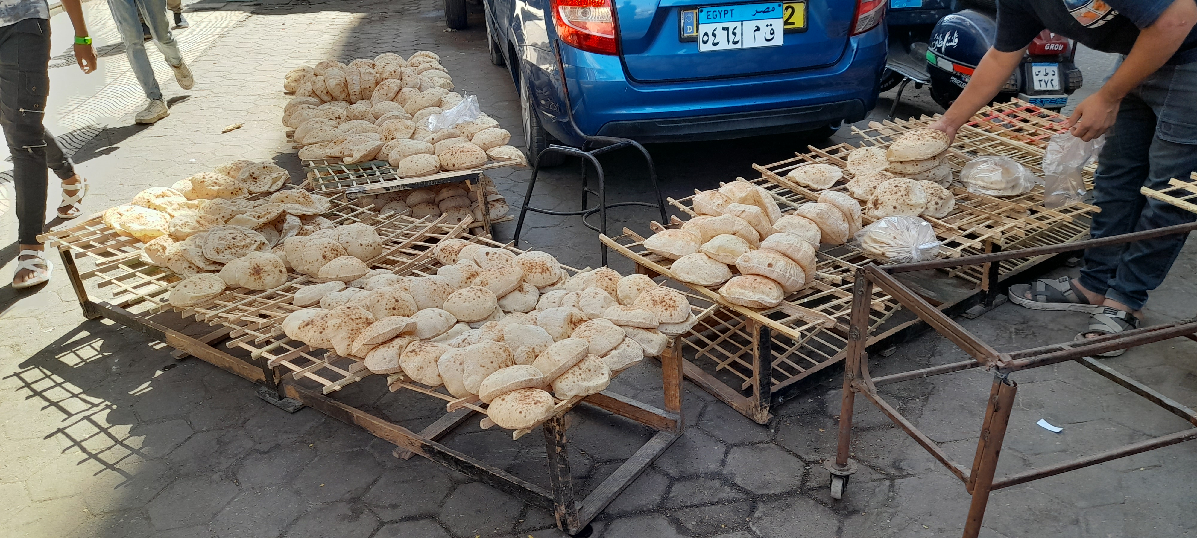 typical egyptian bread